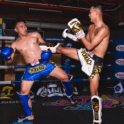 Guantes Yokkao azules y dorados - Imagen 5