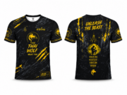 Camiseta Muay Thai The Thai Wolf | Dry Fit Transpirable | Negro y Dorado | Unleash The Beast